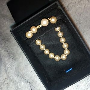 Pearl bracelet
